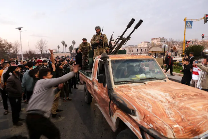 Phiến quân tiến vào thành phố Hama, nội chiến Syria bước vào giai đoạn khủng hoảng mới - Ảnh 1. Phiến quân tiến vào thành phố Hama, nội chiến Syria bước vào giai đoạn khủng hoảng mới - Ảnh 1.