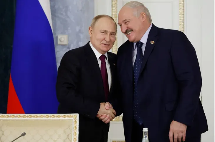 Nga triển khai tên lửa siêu vượt âm tại Belarus - Ảnh 1. Nga triển khai tên lửa siêu vượt âm tại Belarus - Ảnh 1.