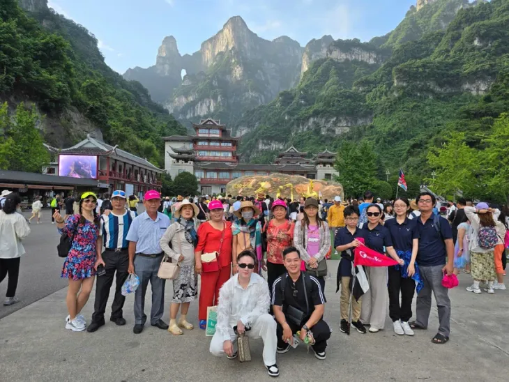 Du lịch tung tour Tết sớm - Ảnh 1. Du lịch tung tour Tết sớm - Ảnh 1.
