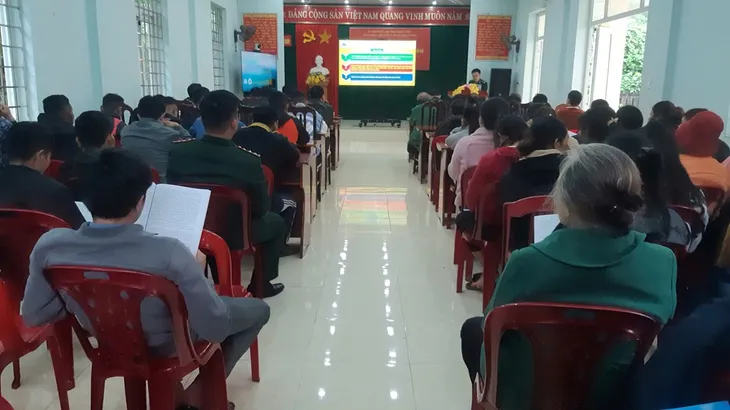 Quảng Bình: Phổ biến kiến thức pháp luật cho đồng bào vùng biên giới - Ảnh 1.