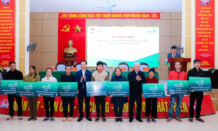 Chủ tịch Ủy ban Trung ương MTTQ Việt Nam Đỗ Văn Chiến hội tiếp xúc cử tri tại Nghệ An - Ảnh 5. Chủ tịch Ủy ban Trung ương MTTQ Việt Nam Đỗ Văn Chiến hội tiếp xúc cử tri tại Nghệ An - Ảnh 5.
