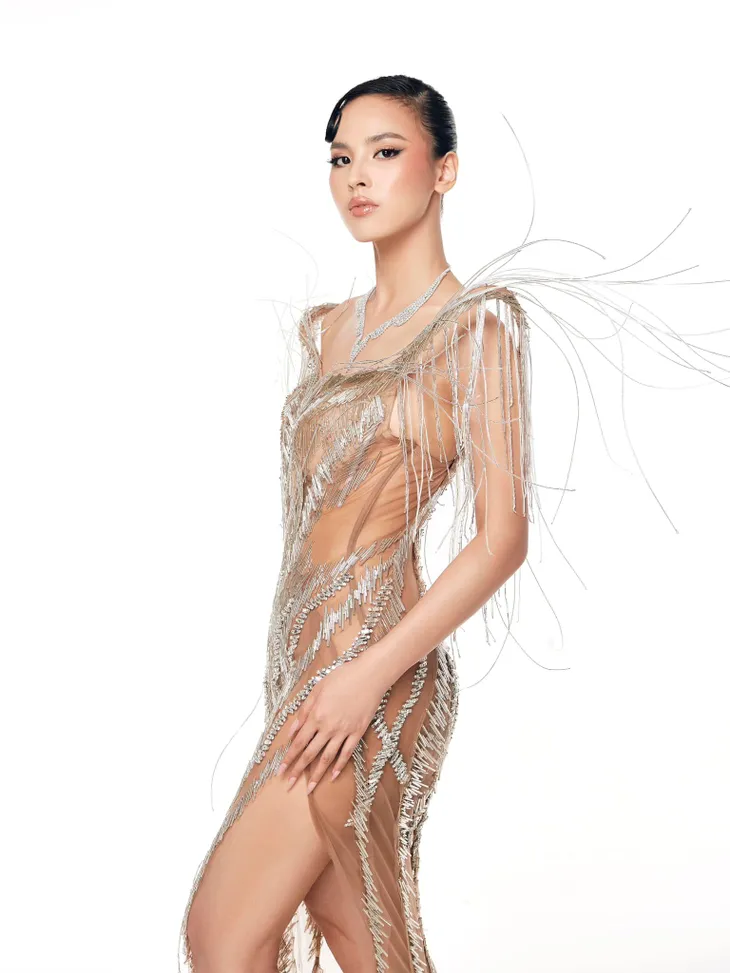 Dàn mỹ nhân quốc tế đến Việt Nam tranh vương miện Miss Charm 2024 - Ảnh 7. Dàn mỹ nhân quốc tế đến Việt Nam tranh vương miện Miss Charm 2024 - Ảnh 7.