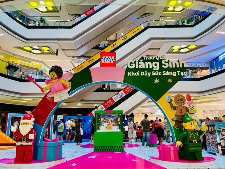 Giáng sinh Lego – Khơi dậy sáng tạo cho bé - Ảnh 1.