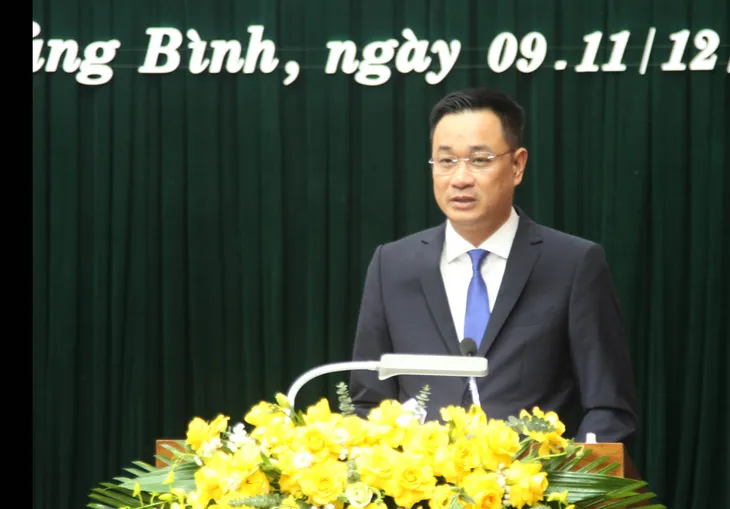 HĐND tỉnh Quảng Bình khai mạc kỳ họp thường lệ cuối năm 2024 - Ảnh 2. HĐND tỉnh Quảng Bình khai mạc kỳ họp thường lệ cuối năm 2024 - Ảnh 2.
