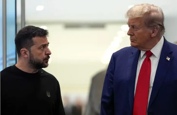 Chi tiết “màn tranh cãi” lịch sử giữa Tổng thống Donald Trump và Tổng thống Zelensky tại Nhà Trắng- Ảnh 3. Chi tiết “màn tranh cãi” lịch sử giữa Tổng thống Donald Trump và Tổng thống Zelensky tại Nhà Trắng- Ảnh 3.