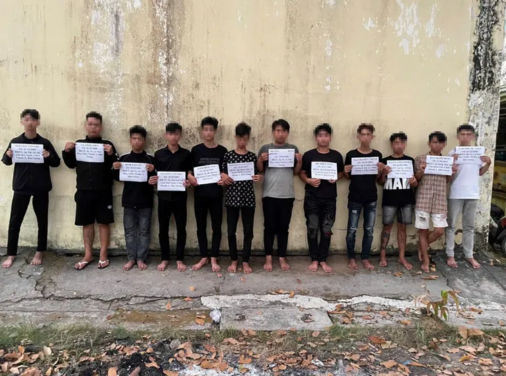 Khởi tố 22 thanh niên mang hung khí hẹn giải quyết ân oán - Ảnh 1.