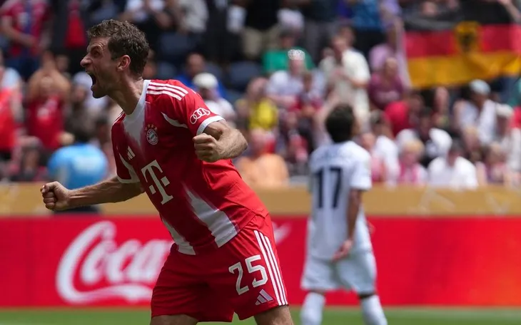 Báo giới chỉ trích hướng tới FIFA sau chiến thắng kỉ lục của Bayern Munich

