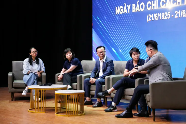 100 giây: Chân dung người làm báo giữa thời đại số - Ảnh 6.
