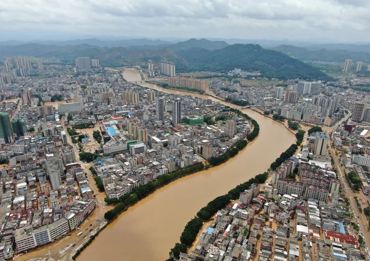 Trung Quốc: Hơn 53.000 người sơ tán do mưa lớn kéo dài- Ảnh 1. Trung Quốc: Hơn 53.000 người sơ tán do mưa lớn kéo dài- Ảnh 1.
