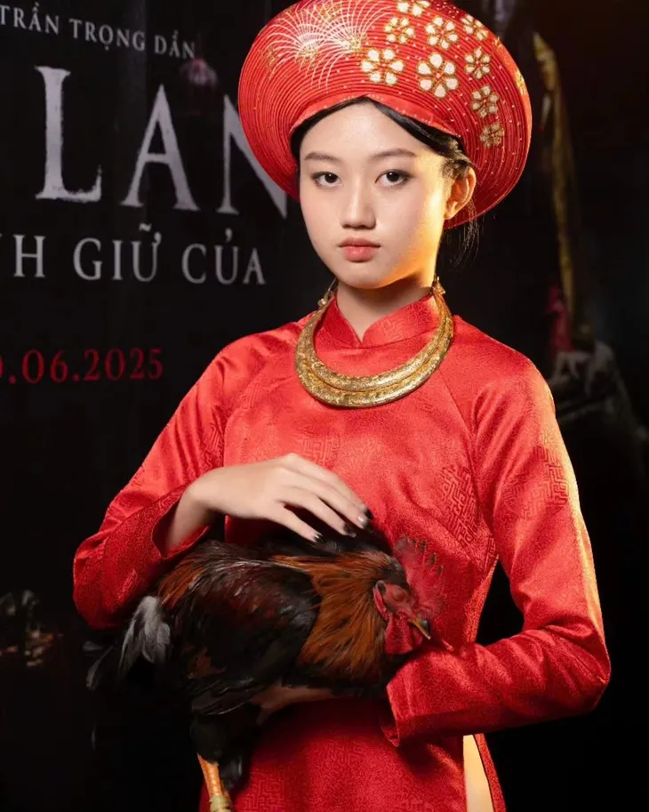 Mai Cát Vi và chị gái đóng vai chính nhưng không thể vào rạp xem phim - Ảnh 2.
