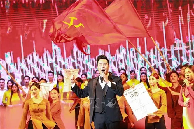 Chương trình nghệ thuật đặc biệt kỷ niệm 100 năm Ngày Báo chí Cách mạng Việt Nam: Mãi mãi tấm lòng son, ngòi bút sắc - Ảnh 5.