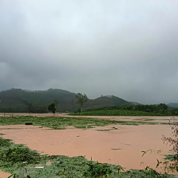 Lũ trên sông Công gây thiệt hại nặng nề cầu cống, giao thông chia cắt cục bộ - Ảnh 3.