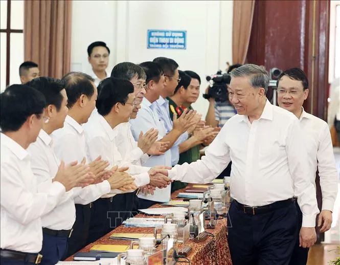 Tổng Bí thư Tô Lâm: Kiến tạo một không gian phát triển hiện đại và năng động với Ninh Bình giữ vai trò trung tâm- Ảnh 1. Tổng Bí thư Tô Lâm: Kiến tạo một không gian phát triển hiện đại và năng động với Ninh Bình giữ vai trò trung tâm- Ảnh 1.