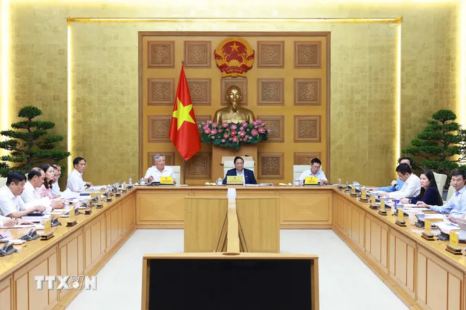 Thủ tướng Phạm Minh Chính: Ứng phó kịp thời tình hình, kiên định mục tiêu tăng trưởng - Ảnh 1.
