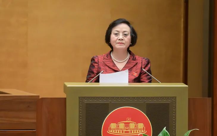 Bộ trưởng Bộ Nội vụ Phạm Thị Thanh Trà trình bày báo cáo giải trình, tiếp thu, chỉnh lý dự thảo luật, 