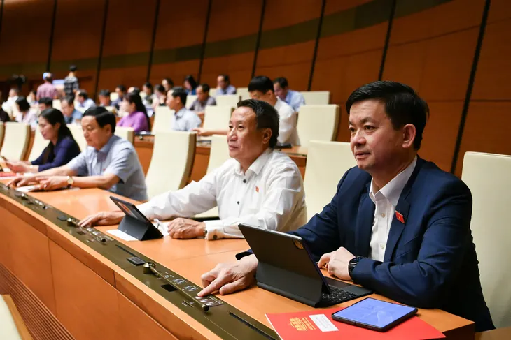 Chốt quản lý công chức theo vị trí việc làm, xem xét thôi việc nếu không hoàn thành nhiệm vụ - Ảnh 1.