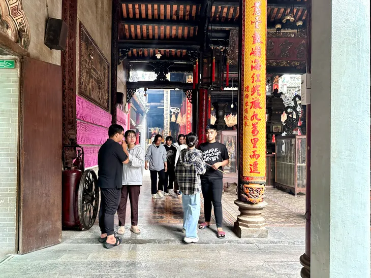 Muôn kiểu cầu may trước kỳ thi - Ảnh 6.