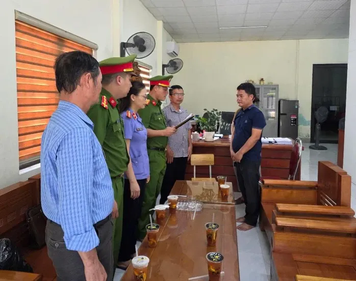 Phanh phui đường dây mua bán hóa đơn trục lợi hơn 5 tỉ đồng từ cát lậu - Ảnh 1.