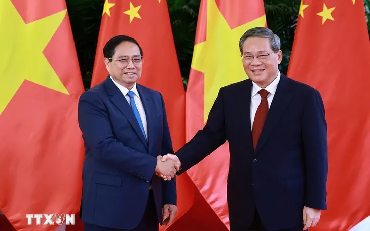 Thủ tướng đề nghị triển khai đồng bộ 3 tuyến đường sắt kết nối Việt Nam - Trung Quốc - Ảnh 1.