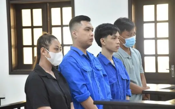 Các bị cáo tại phiên tòa. Các bị cáo tại phiên tòa.