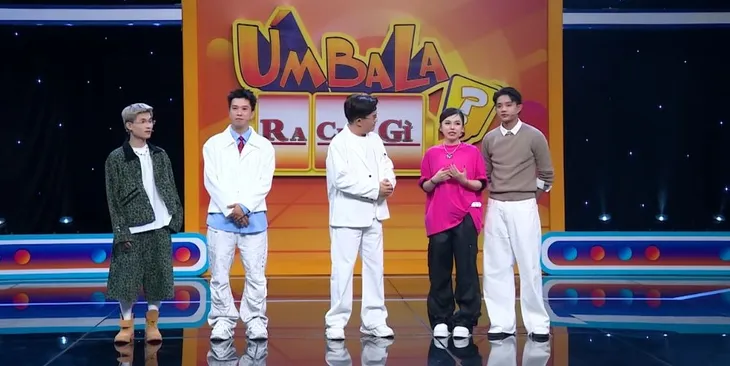 Úm ba la ra chữ gì: MC Đại Nghĩa há hốc trước màn chơi đúng chuẩn “vui là chính” - Ảnh 1.