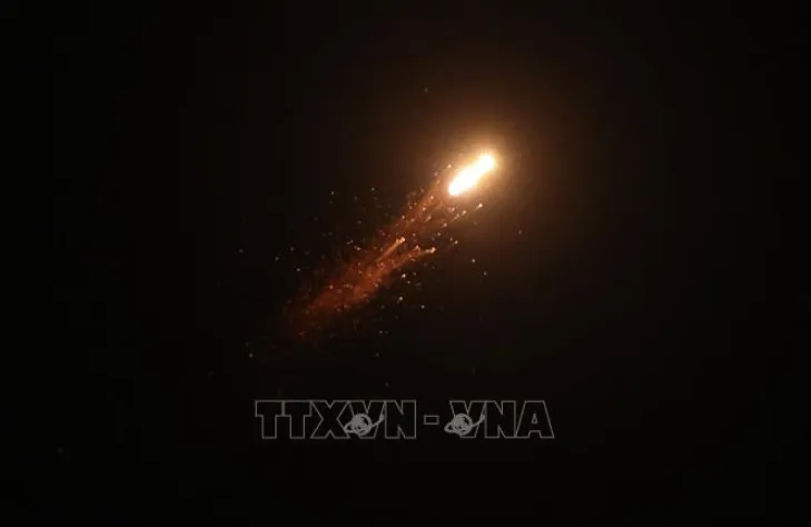 Mỹ tuyên bố Israel, Iran cùng vi phạm lệnh ngừng bắn - Ảnh 1.