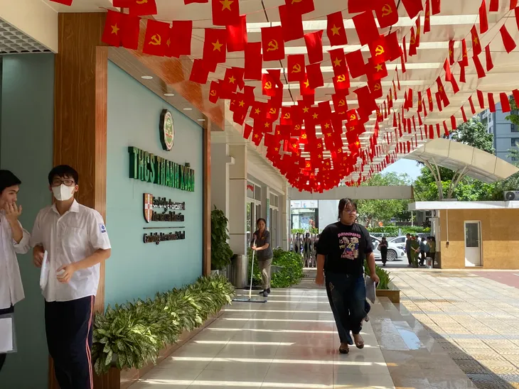 Hơn 1,16 triệu thí sinh bước vào kỳ thi tốt nghiệp THPT 2025- Ảnh 4.