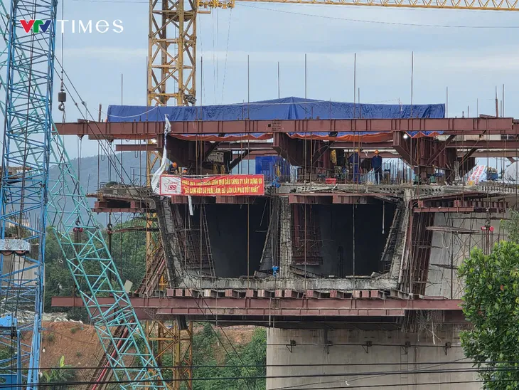 Phú Thọ: Toàn cảnh cầu Phong Châu mới đang dần hình thành - Ảnh 5.