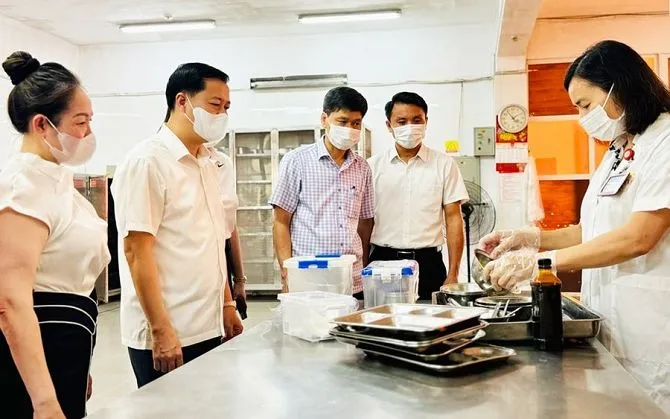 Tăng cường kiểm tra công tác đảm bảo an toàn thực phẩm trên địa bàn thành phố. Ảnh: Sở Y tế Hà Nội