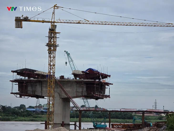 Phú Thọ: Toàn cảnh cầu Phong Châu mới đang dần hình thành - Ảnh 2.