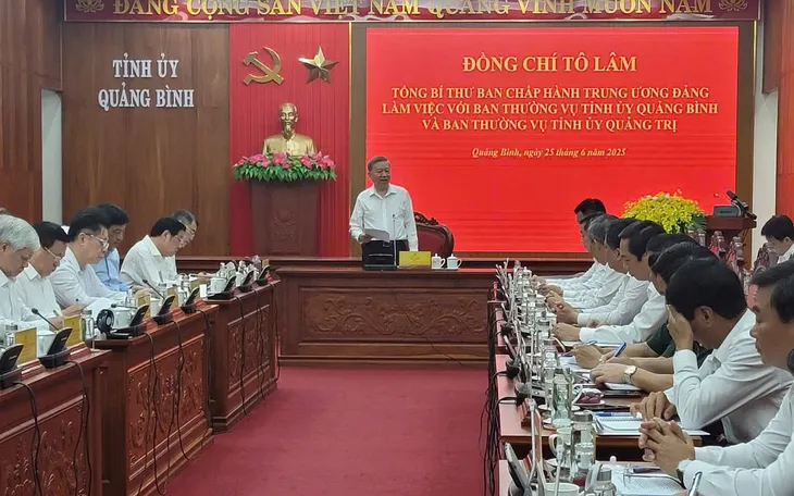 Tổng Bí thư Tô Lâm làm việc với Ban Thường vụ Tỉnh ủy Quảng Bình và Quảng Trị - Ảnh 1.