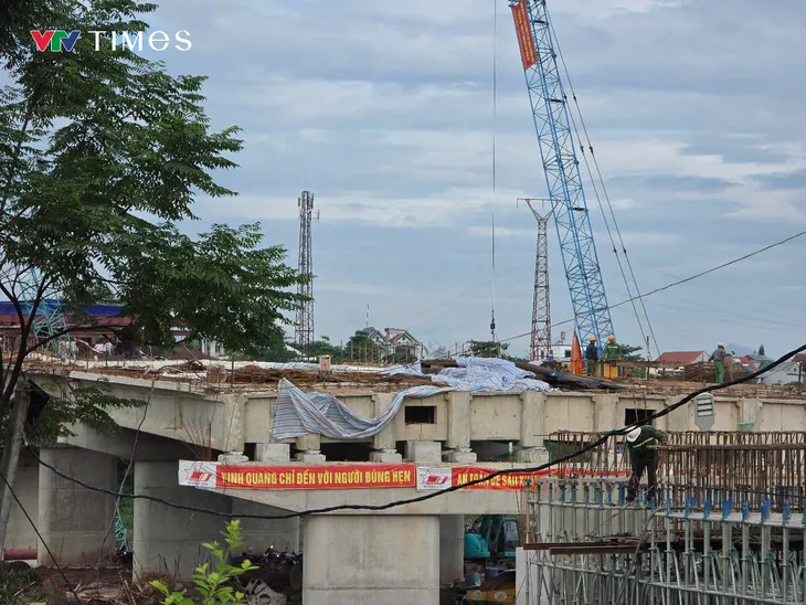 Phú Thọ: Toàn cảnh cầu Phong Châu mới đang dần hình thành - Ảnh 8.