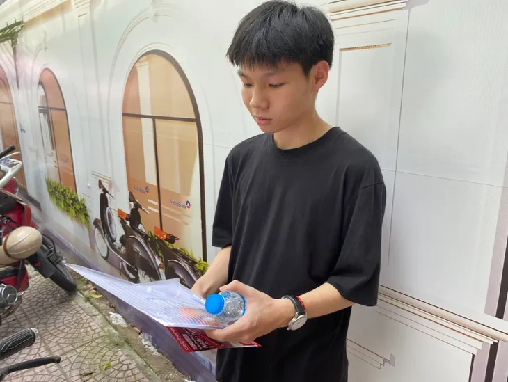 Giữ tâm lý thoải mái, sĩ tử sẵn sàng cho kỳ thi Tốt nghiệp THPT 2025
- Ảnh 2. Giữ tâm lý thoải mái, sĩ tử sẵn sàng cho kỳ thi Tốt nghiệp THPT 2025
- Ảnh 2.