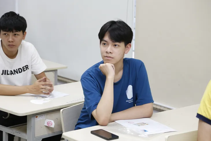 Hơn 1,16 triệu thí sinh bước vào kỳ thi tốt nghiệp THPT 2025- Ảnh 16.