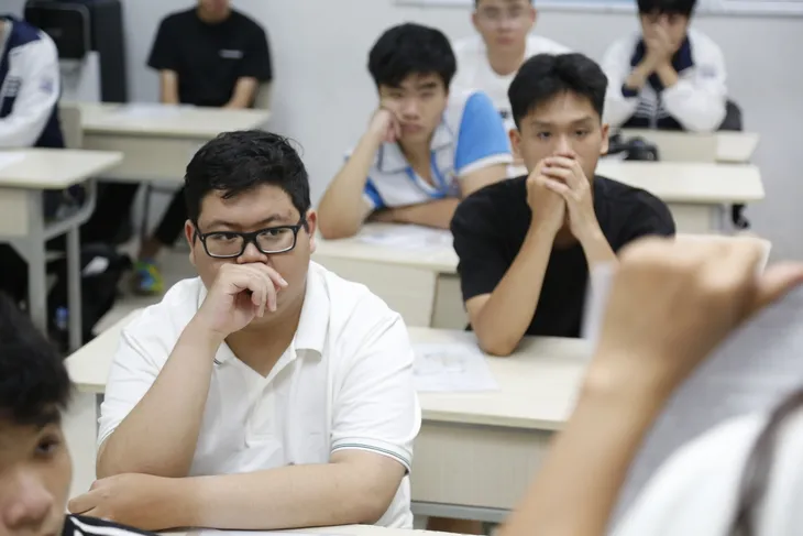 Hơn 1,16 triệu thí sinh bước vào kỳ thi tốt nghiệp THPT 2025- Ảnh 17.