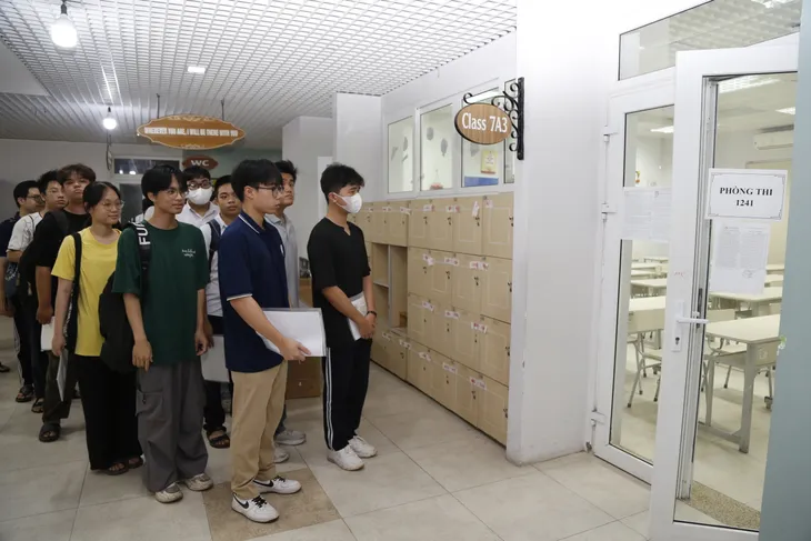 Hơn 1,16 triệu thí sinh bước vào kỳ thi tốt nghiệp THPT 2025- Ảnh 11.