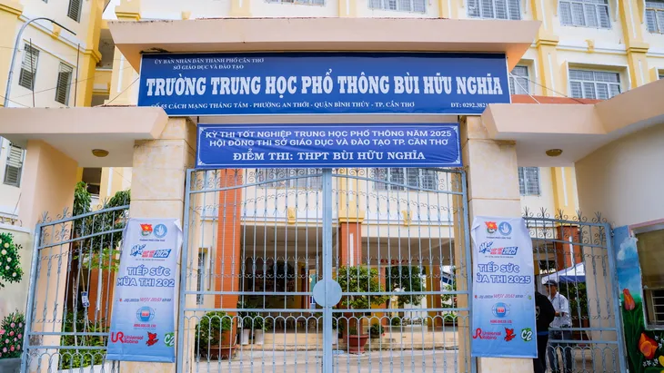 Cần Thơ: Hơn 13.600 thí sinh sẵn sàng cho kỳ thi THPT – Ấm lòng với tiếp sức mùa thi- Ảnh 1. Cần Thơ: Hơn 13.600 thí sinh sẵn sàng cho kỳ thi THPT – Ấm lòng với tiếp sức mùa thi- Ảnh 1.