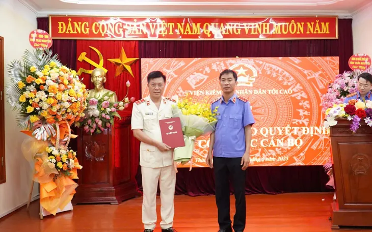 Đồng chí Lý Văn Huấn, Viện trưởng Viện Kiểm sát nhân dân tỉnh Thái Nguyên, được bổ nhiệm giữ chức Viện trưởng Viện Kiểm sát nhân dân tỉnh Thái Nguyên (sau sáp nhập), từ ngày 1/7.