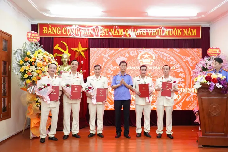 Thái Nguyên: Công bố quyết định bổ nhiệm Lãnh đạo Viện Kiểm sát nhân dân tỉnh sau sáp nhập - Ảnh 1.