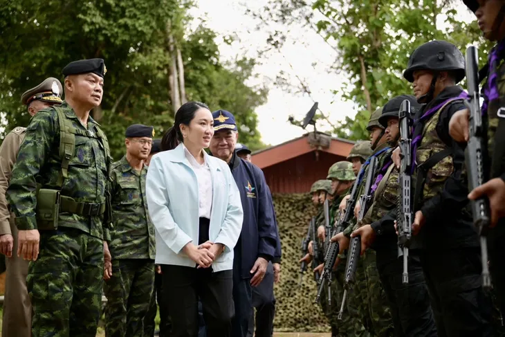 Giữa căng thẳng Thái Lan - Campuchia, Thủ tướng Paetongtarn và ông Hun Sen thị sát biên giới tranh chấp- Ảnh 1. Giữa căng thẳng Thái Lan - Campuchia, Thủ tướng Paetongtarn và ông Hun Sen thị sát biên giới tranh chấp- Ảnh 1.