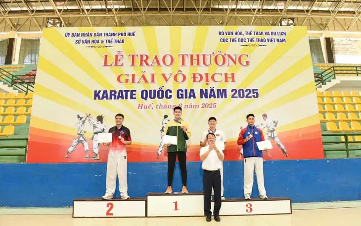 Gần 500 VĐV tranh tài tại Giải Vô địch Karate quốc gia 2025