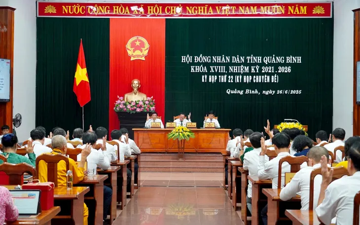 Quang cảnh kỳ họp thứ 22 cũng là kỳ họp cuối cùng của Hội đồng nhân dân tỉnh Quảng Bình. Quang cảnh kỳ họp thứ 22 cũng là kỳ họp cuối cùng của Hội đồng nhân dân tỉnh Quảng Bình.