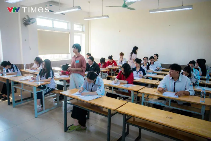 Hôm nay (27/6), ngày cuối kỳ thi tốt nghiệp THPT 2025- Ảnh 3. Hôm nay (27/6), ngày cuối kỳ thi tốt nghiệp THPT 2025- Ảnh 3.