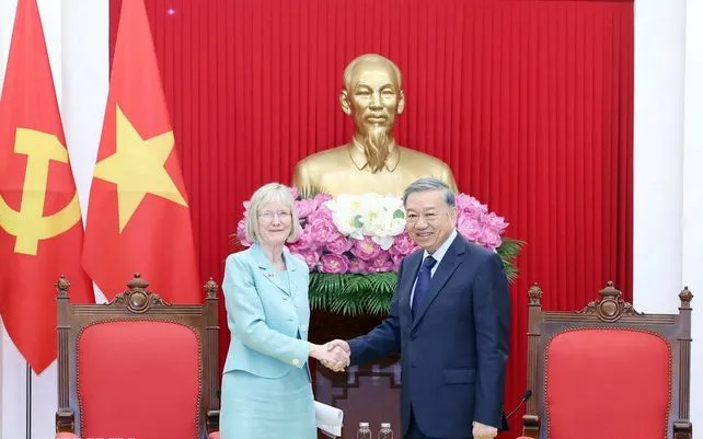 Tổng Bí thư Tô Lâm tiếp Đại sứ Australia tại Việt Nam Gillian Bird. (Ảnh: TTXVN) Tổng Bí thư Tô Lâm tiếp Đại sứ Australia tại Việt Nam Gillian Bird. (Ảnh: TTXVN)