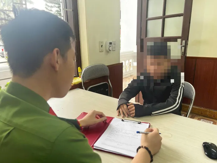 Quan hệ với người yêu 13 tuổi, một thiếu niên ở Hải Dương bị khởi tố - Ảnh 1.