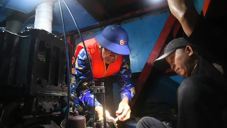 Điểm tựa vững chắc nơi trùng khơi - Ảnh 2.