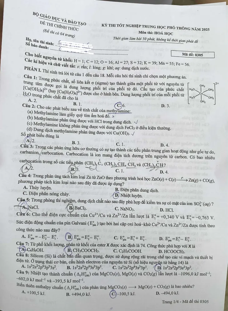 Đề môn Hóa thi tốt nghiệp THPT 2025
- Ảnh 1.