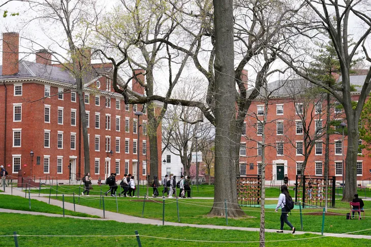 Mỹ: Đại học Harvard công bố phương án hỗ trợ sinh viên quốc tế- Ảnh 1. Mỹ: Đại học Harvard công bố phương án hỗ trợ sinh viên quốc tế- Ảnh 1.