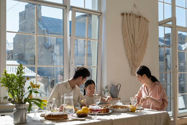 Bữa ăn gia đình - Nơi nuôi dưỡng sự gắn bó, thấu hiểu  - Ảnh 1.