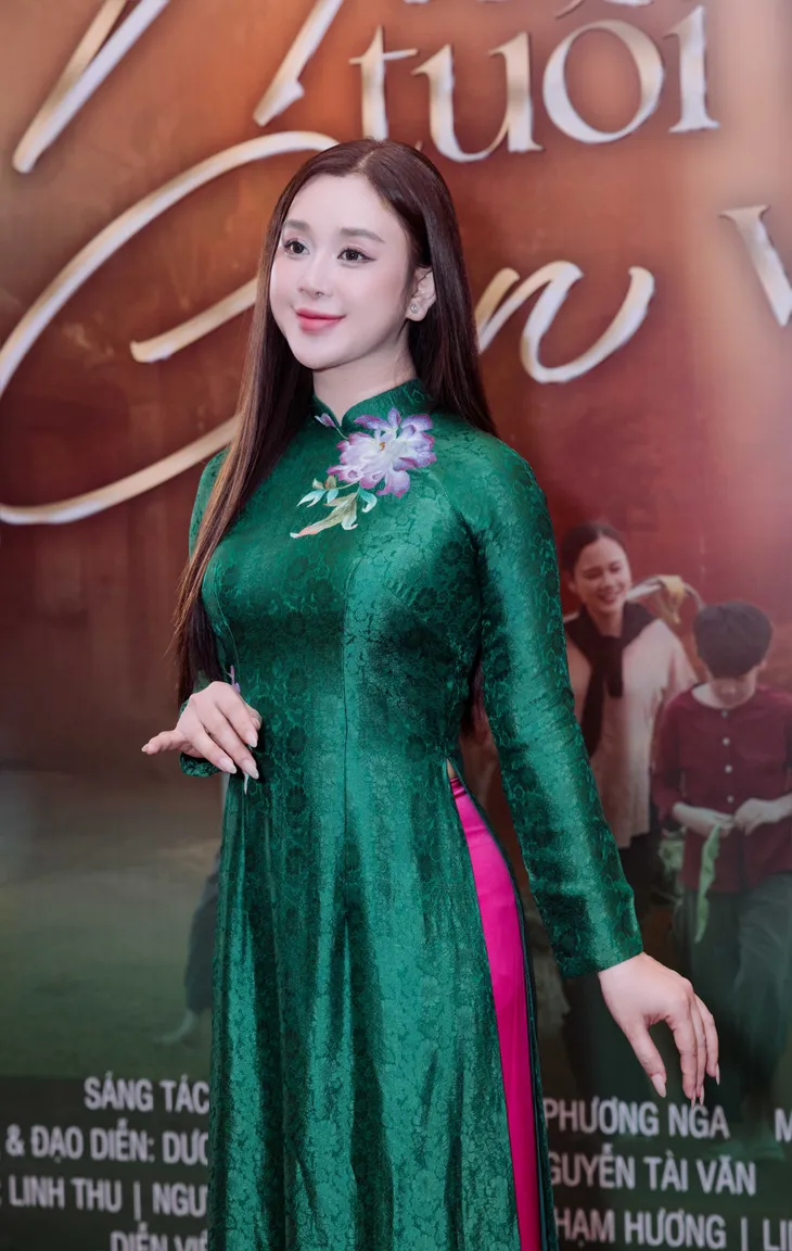 Sao mai Phương Nga tìm về mạch nguồn dân gian với MV Nơi tuổi thơ con về - Ảnh 1.